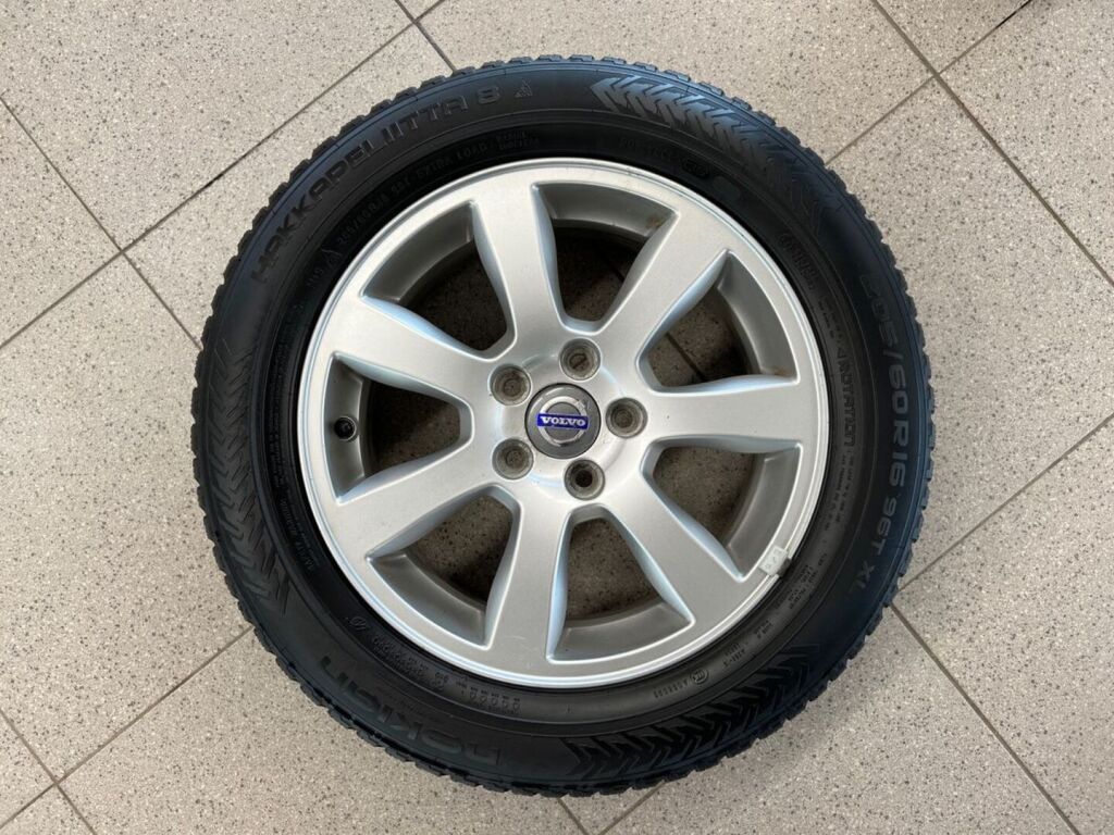 Volvo V70 2011 Harmaa