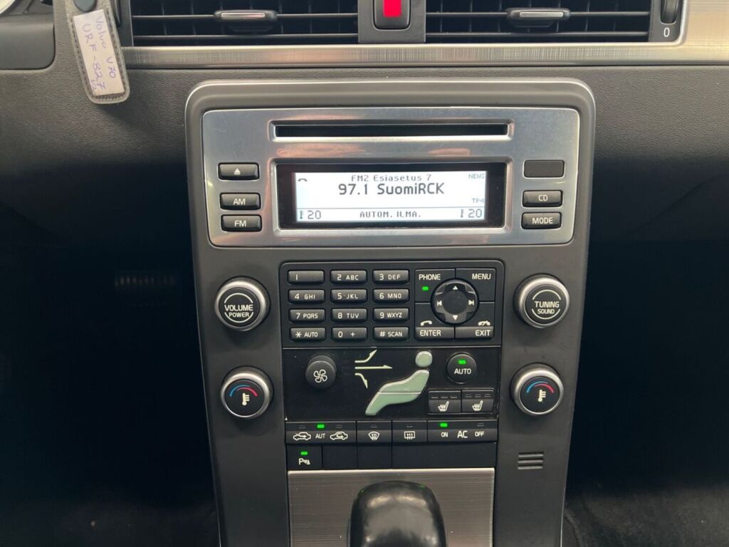Volvo V70 2011 Harmaa