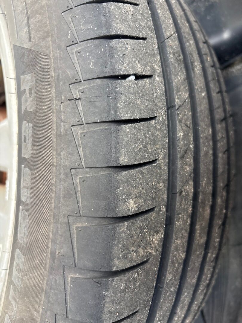 Nissan Qashqai+2 2011 Punainen