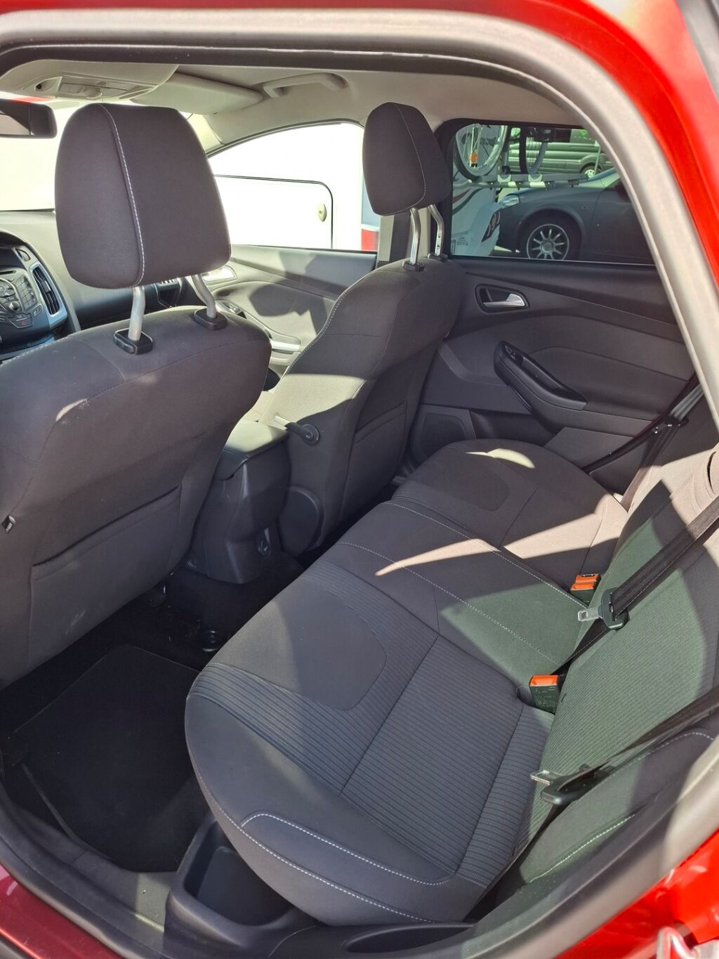 Ford Focus 2012 Punainen