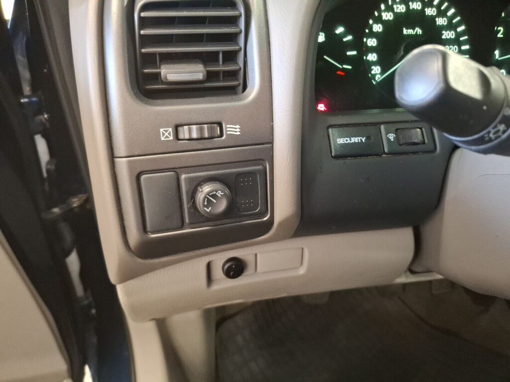 Nissan Maxima 2004 Sininen