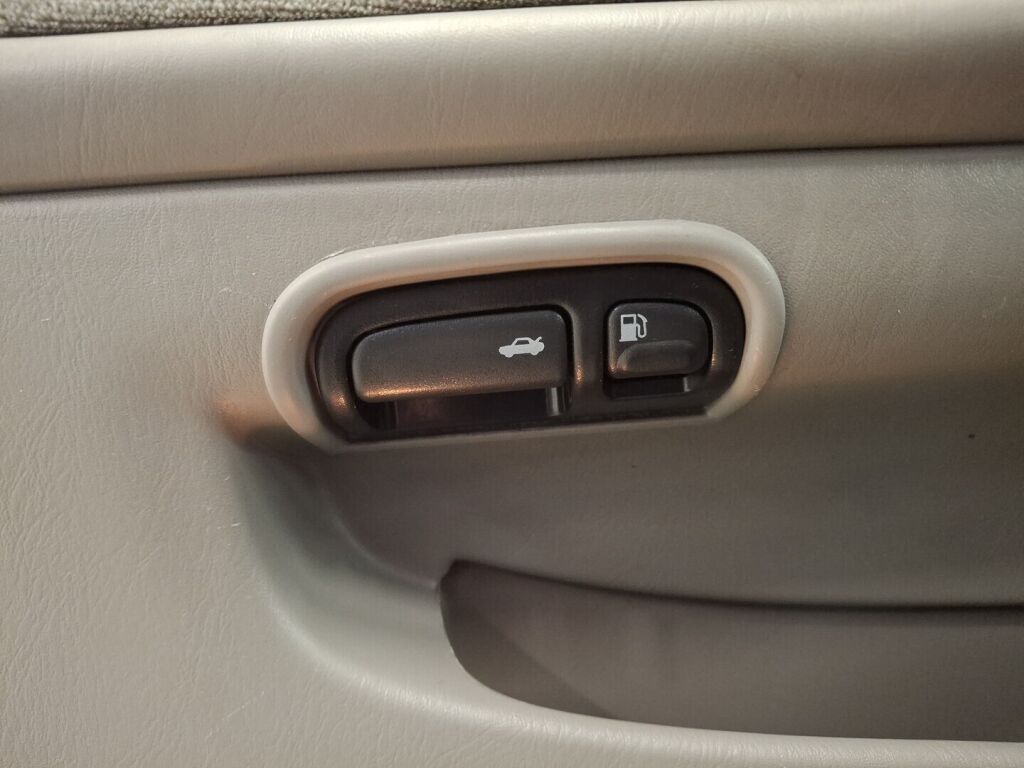 Nissan Maxima 2004 Sininen