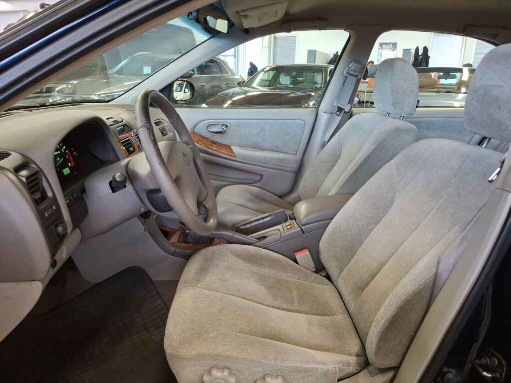 Nissan Maxima 2004 Sininen