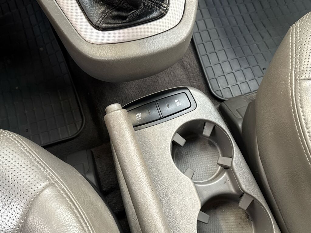 Hyundai Tucson 2006 Musta