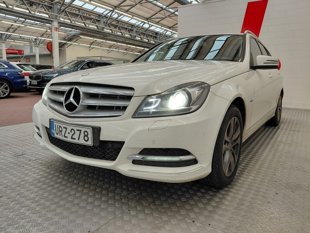 Mercedes-Benz C 2012 Valkoinen