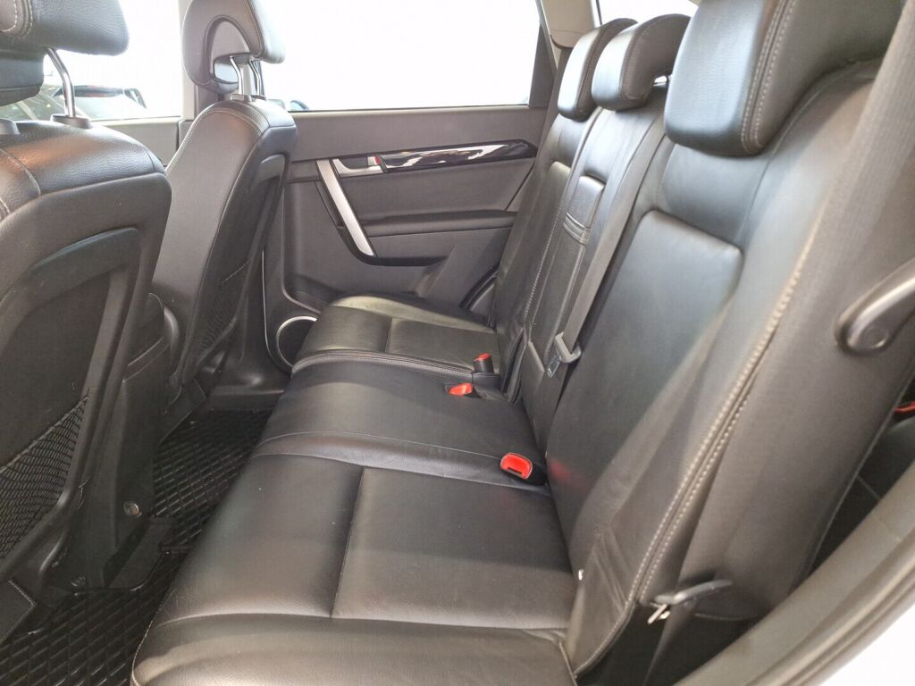 Chevrolet Captiva 2012 Valkoinen