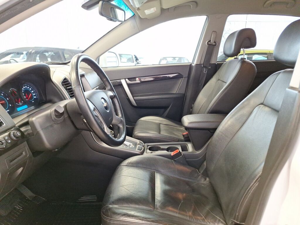 Chevrolet Captiva 2012 Valkoinen