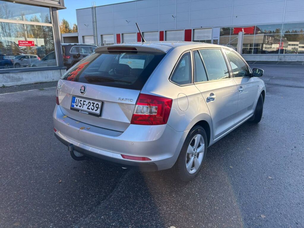 Skoda Rapid 2015 Hopea