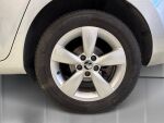 Skoda Rapid 2015 Hopea