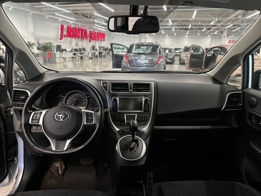 Toyota Verso-S 2012 Hopea