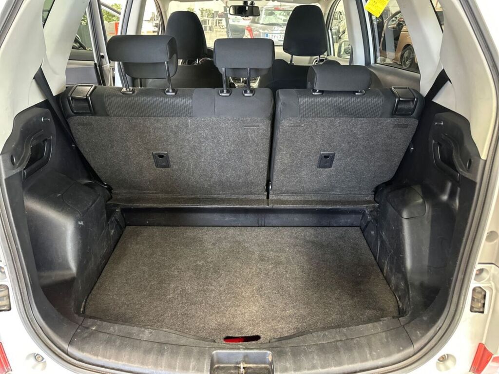 Toyota Verso-S 2012 Hopea
