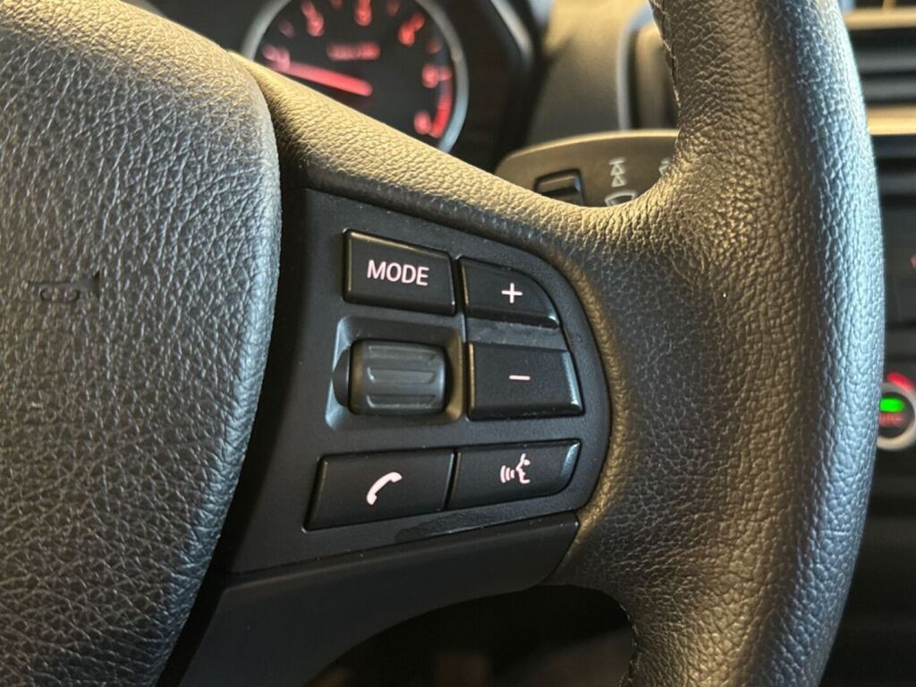 BMW 118 2012 Valkoinen