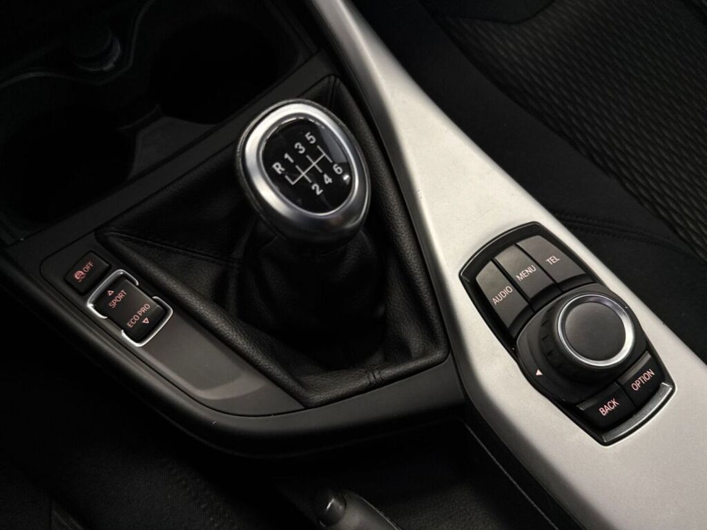 BMW 118 2012 Valkoinen
