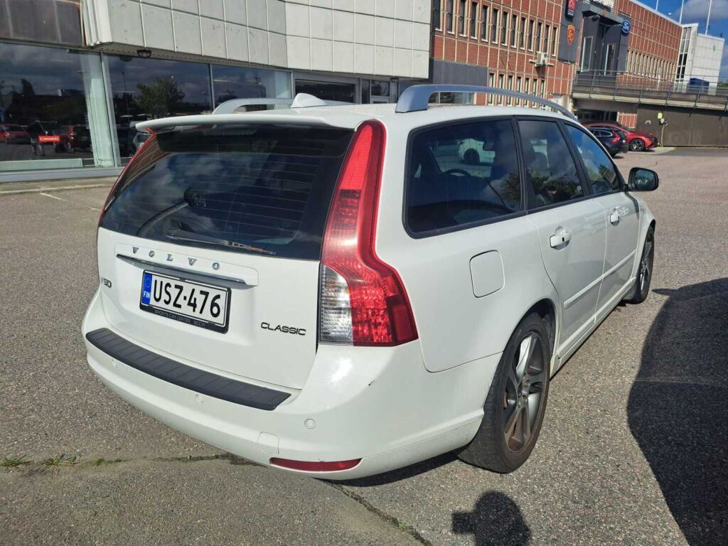 Volvo V50 2012 Valkoinen