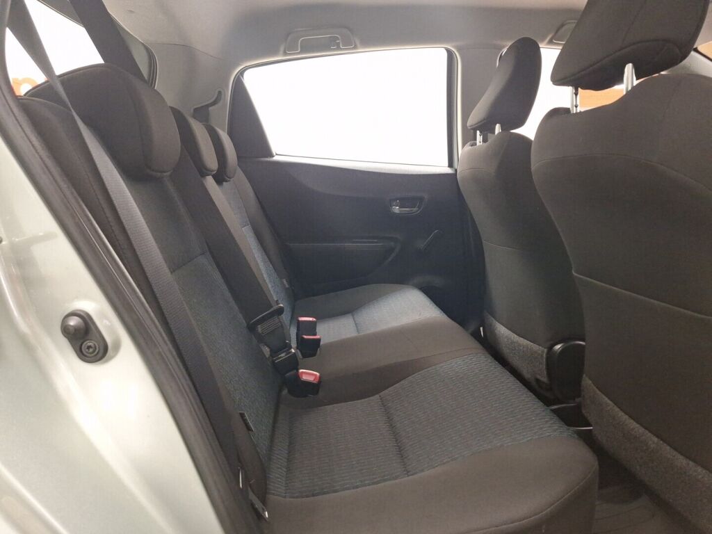 Toyota Yaris 2012 Harmaa
