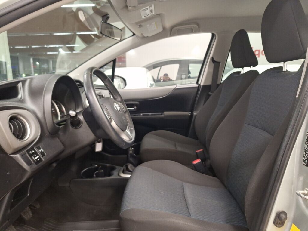 Toyota Yaris 2012 Harmaa