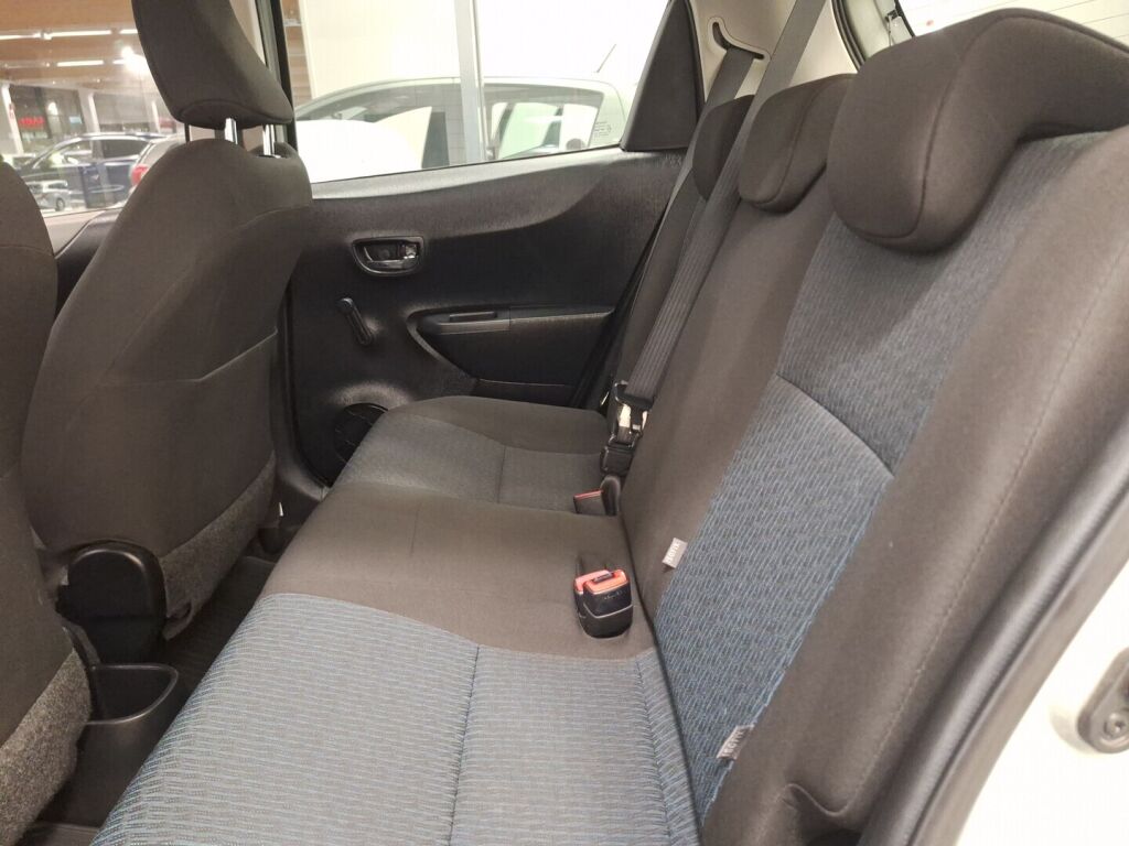 Toyota Yaris 2012 Harmaa