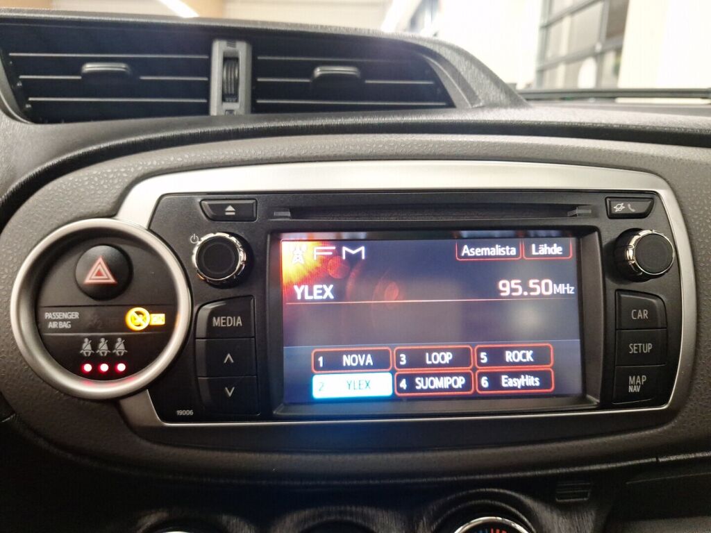 Toyota Yaris 2012 Harmaa