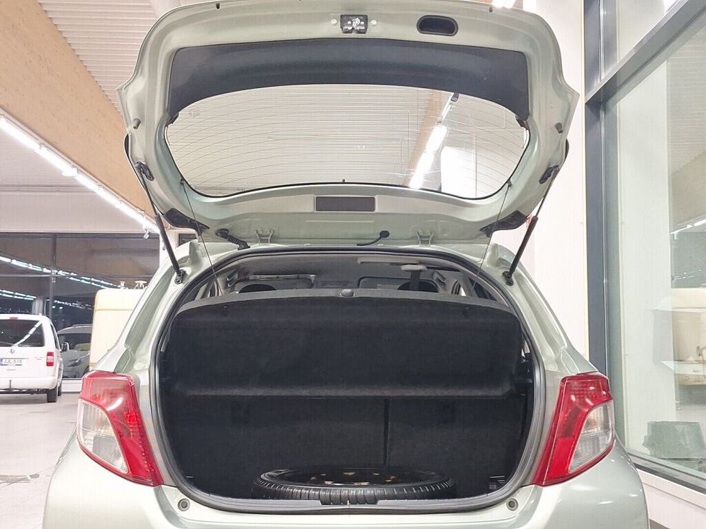 Toyota Yaris 2012 Harmaa