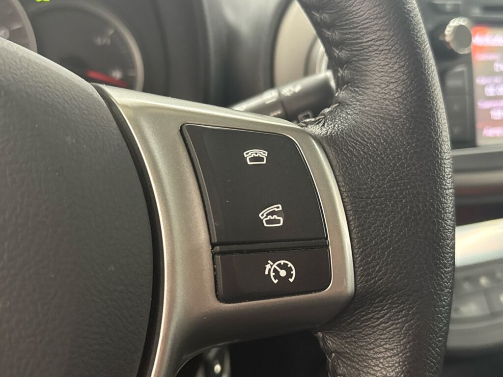 Toyota Yaris 2012 Harmaa