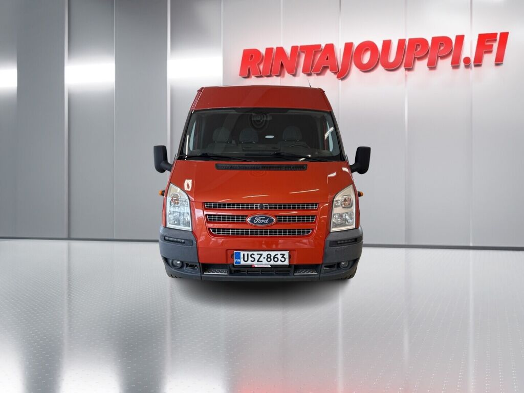 Ford Transit 2012 Punainen
