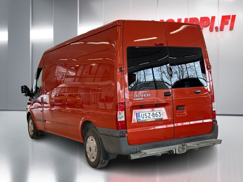 Ford Transit 2012 Punainen
