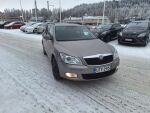 Skoda Octavia 2011 Ruskea (beige)