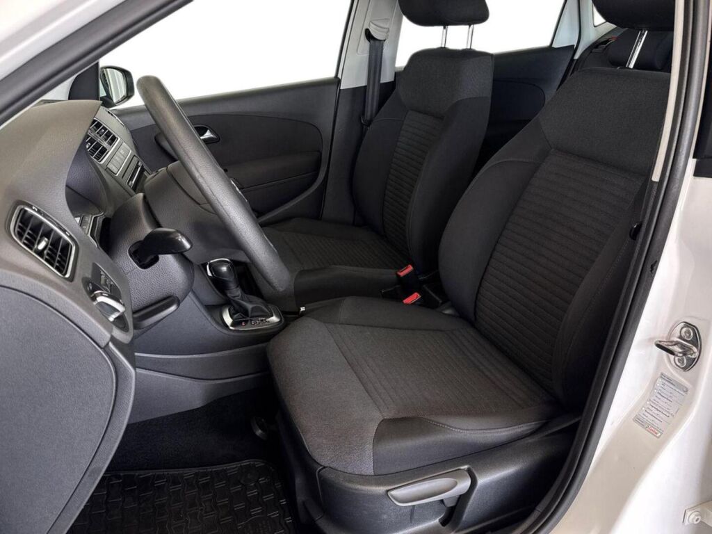 Volkswagen Polo 2011 Valkoinen