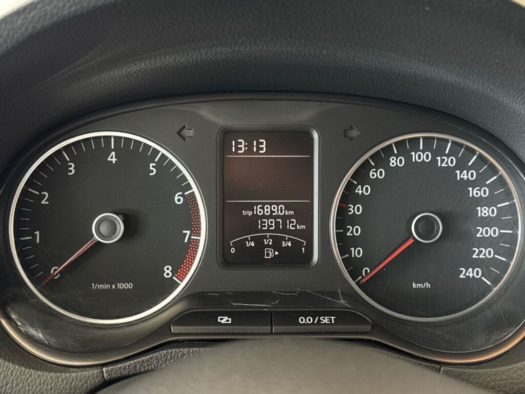 Volkswagen Polo 2011 Valkoinen