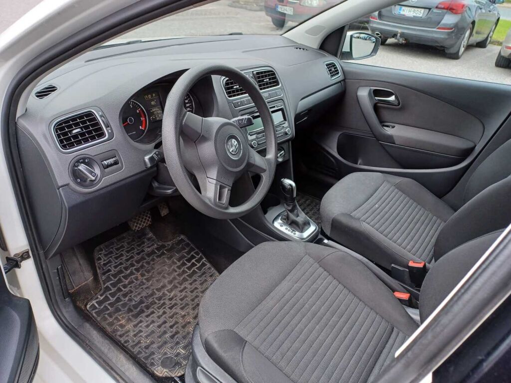 Volkswagen Polo 2011 Valkoinen