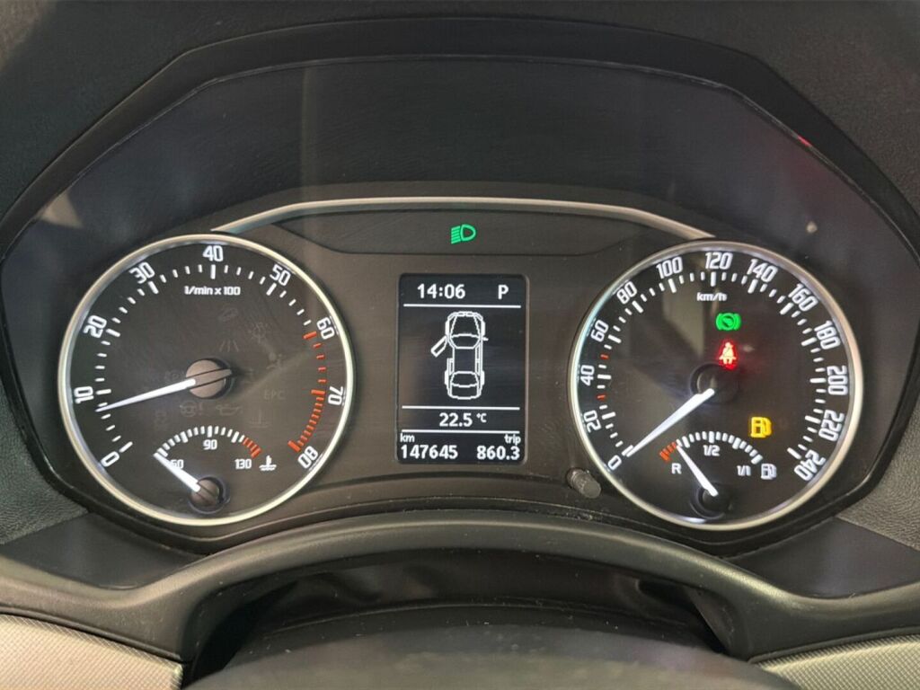 Skoda Octavia 2013 Ruskea (beige)