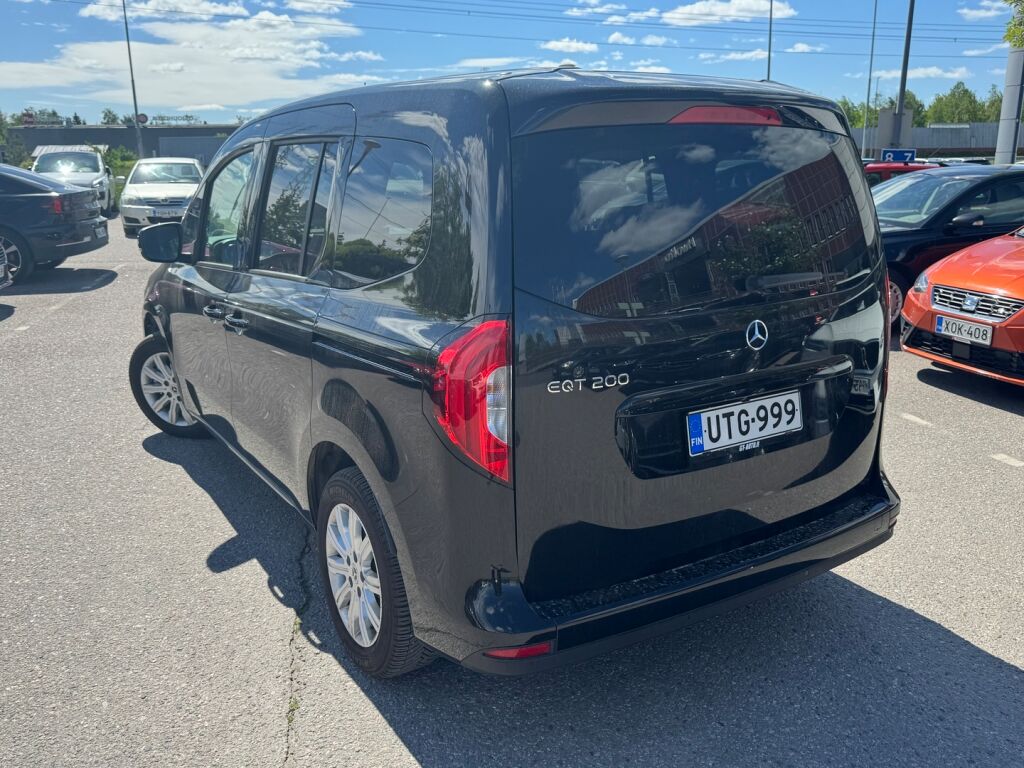 Mercedes-Benz EQT 2024 Musta