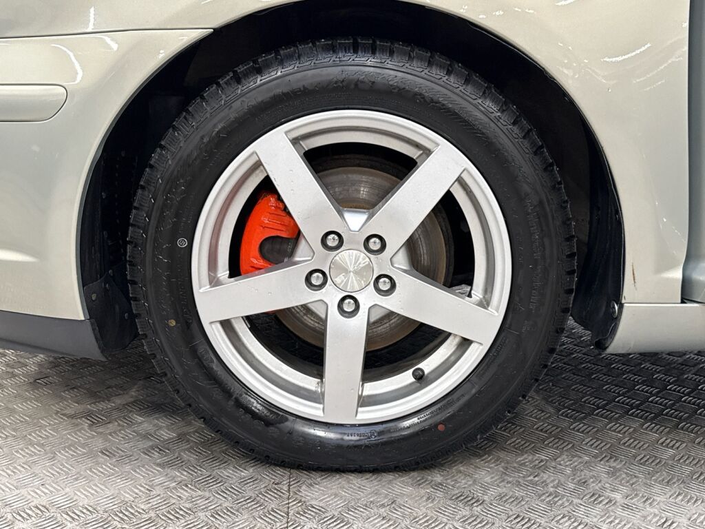 Toyota Avensis 2006 Vihreä