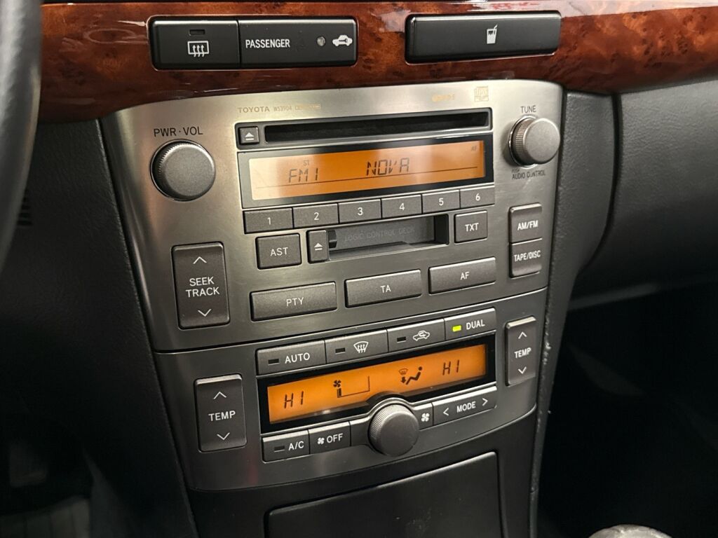 Toyota Avensis 2006 Vihreä