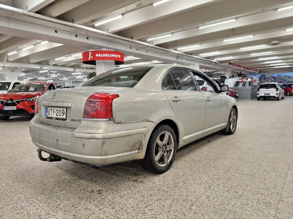 Toyota Avensis 2006 Vihreä