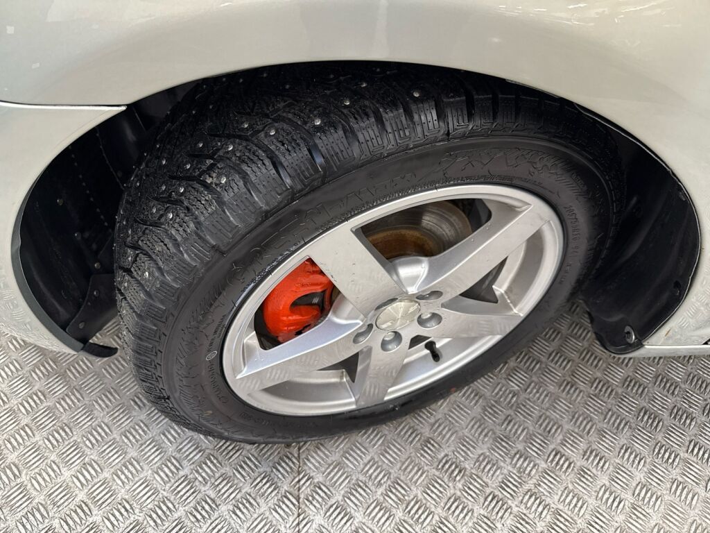 Toyota Avensis 2006 Vihreä