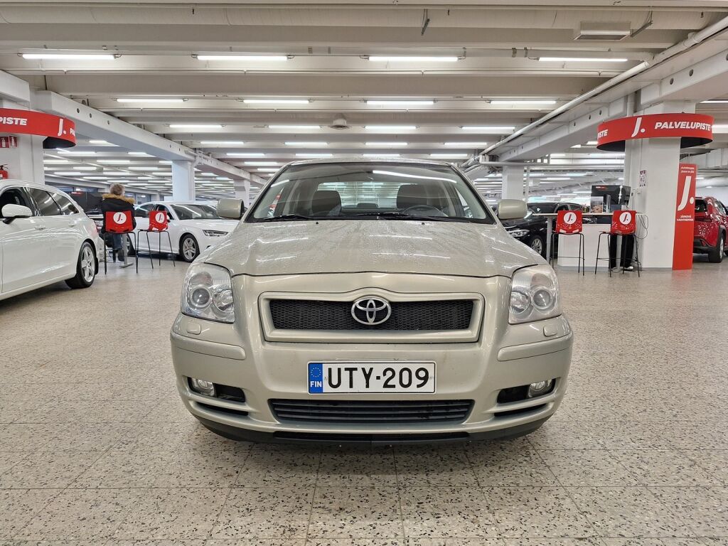Toyota Avensis 2006 Vihreä