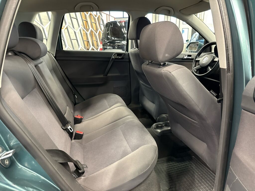 Volkswagen Polo 2006 Vihreä
