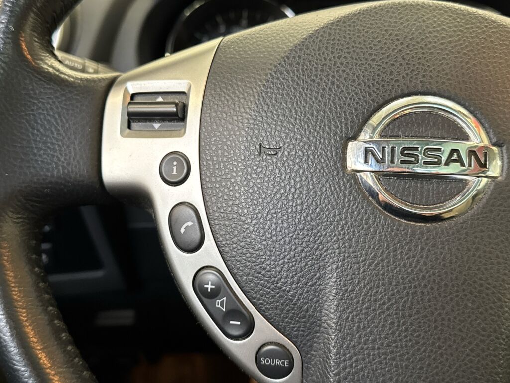 Nissan Qashqai 2012 Musta