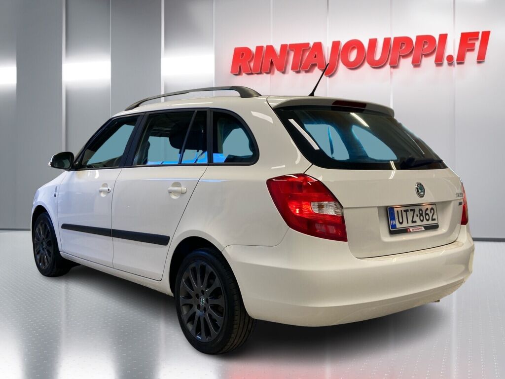 Skoda Fabia 2012 Valkoinen