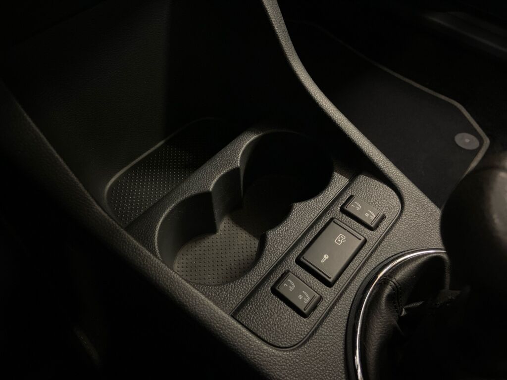 Skoda Fabia 2012 Valkoinen