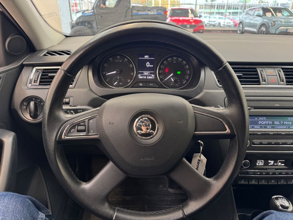 Skoda Rapid 2013 Valkoinen