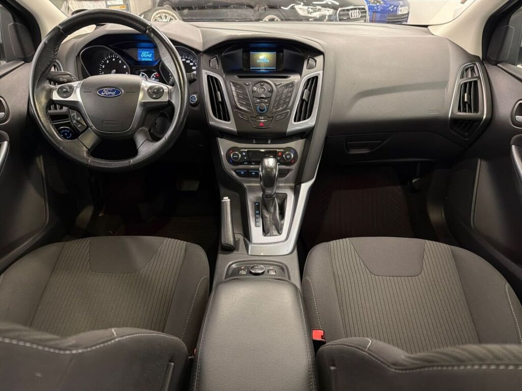 Ford Focus 2013 Harmaa