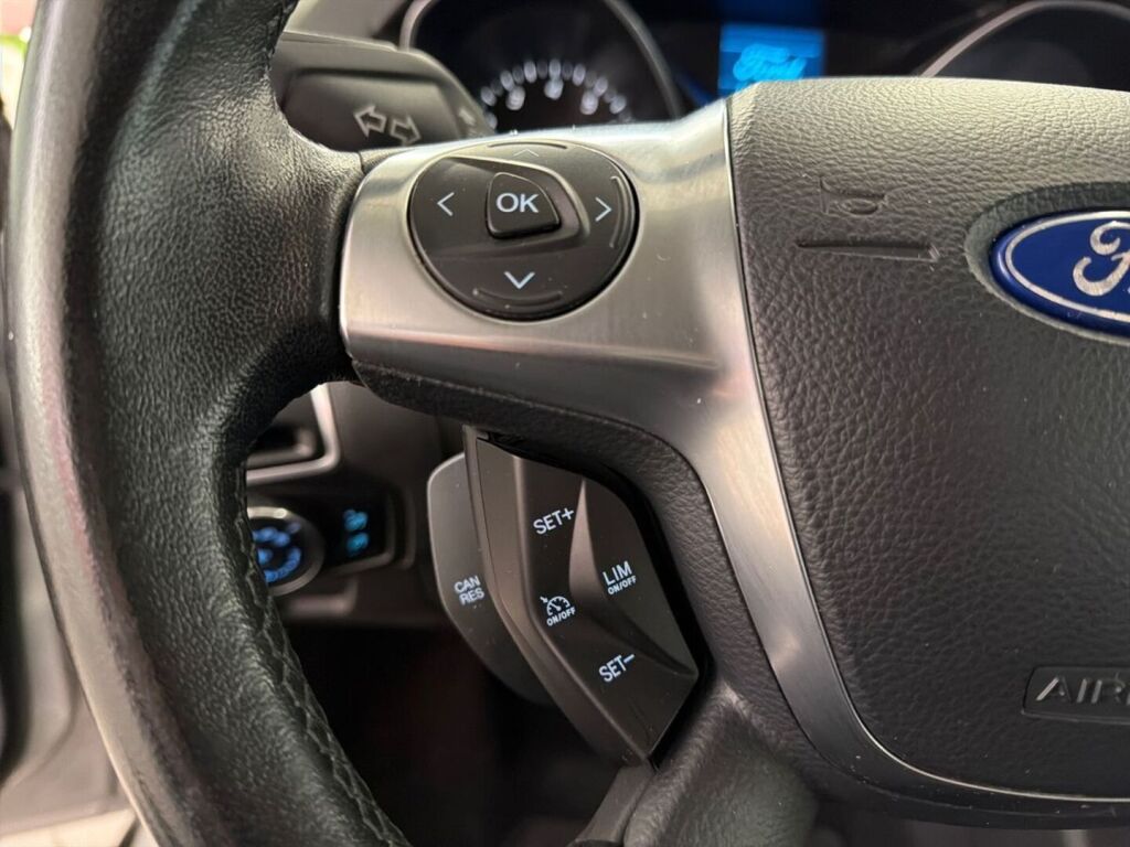 Ford Focus 2013 Harmaa