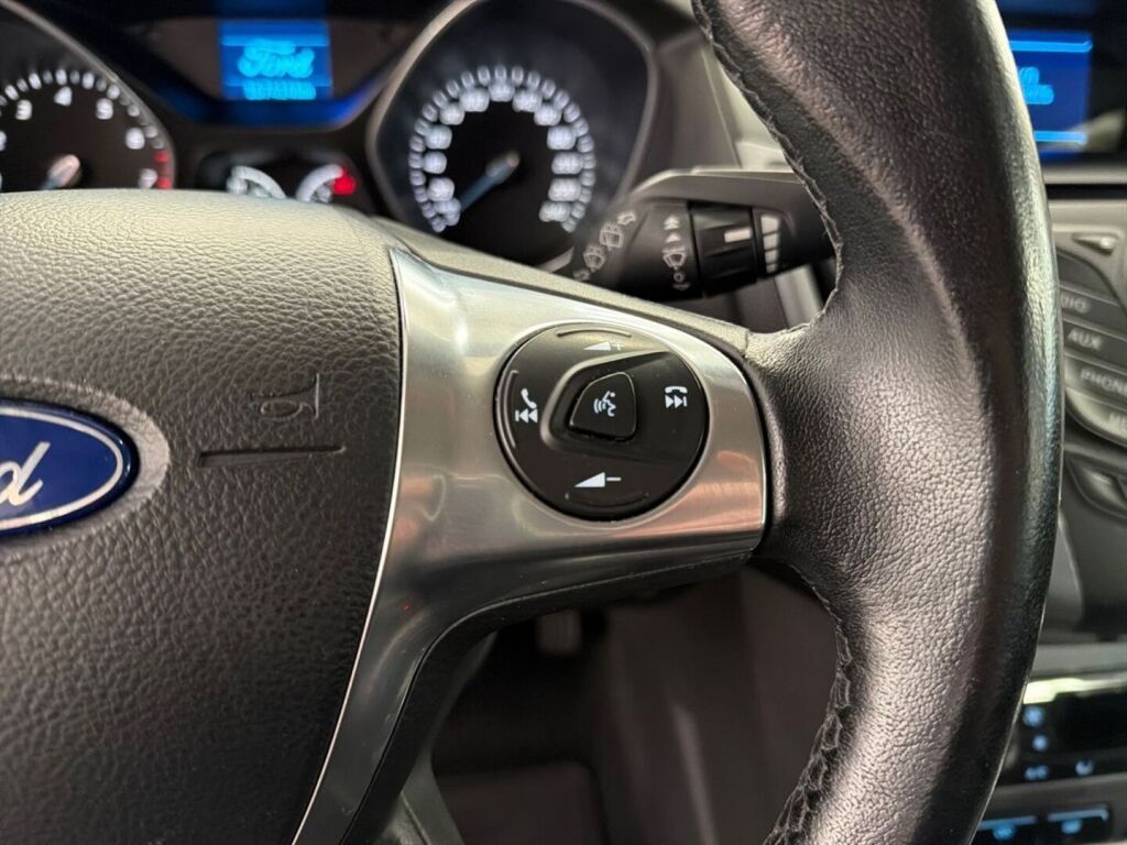 Ford Focus 2013 Harmaa