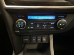 Toyota Auris 2013 Punainen