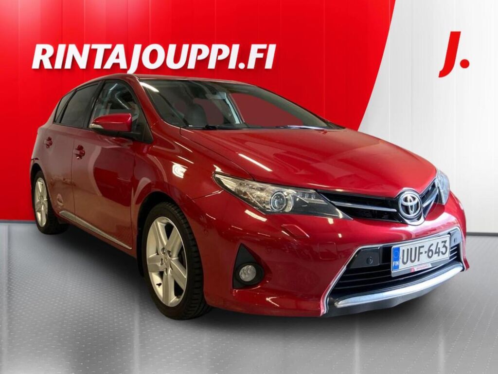 Toyota Auris 2013 Punainen