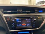 Toyota Auris 2013 Punainen