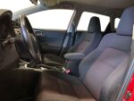 Toyota Auris 2013 Punainen