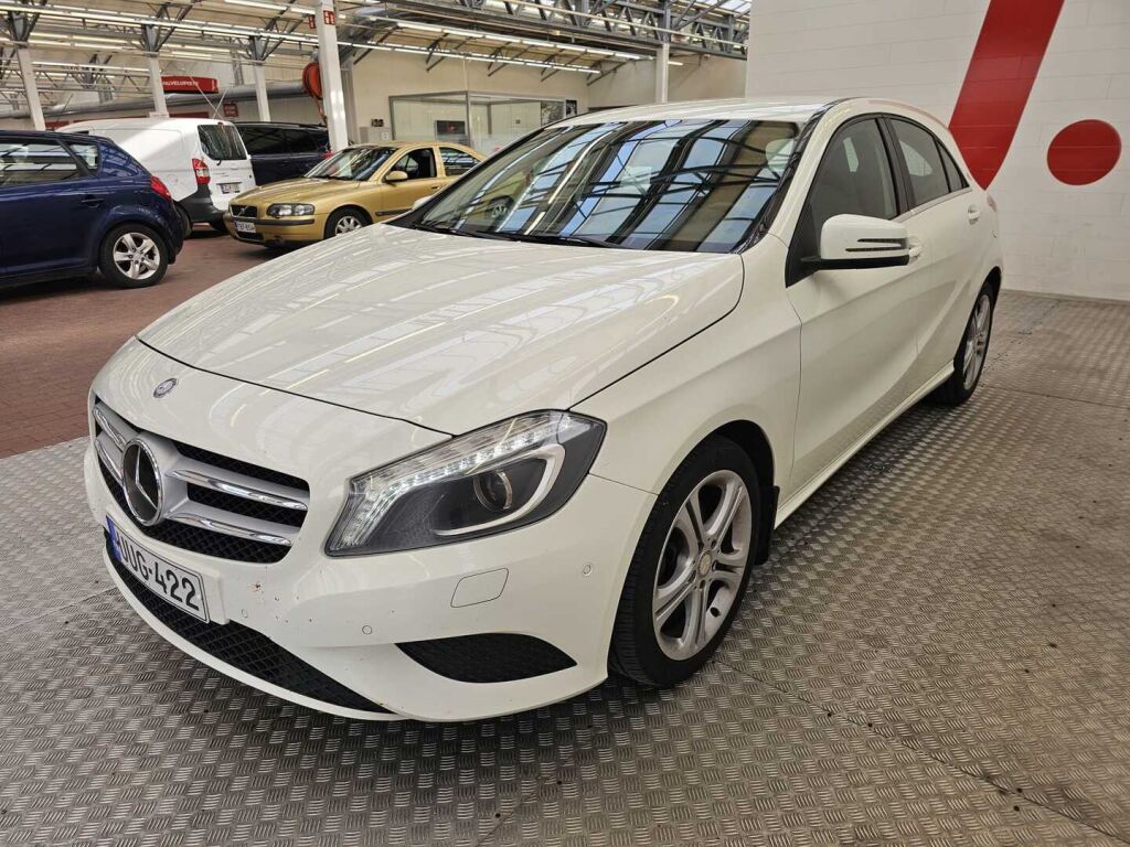 Mercedes-Benz A 2012 Valkoinen